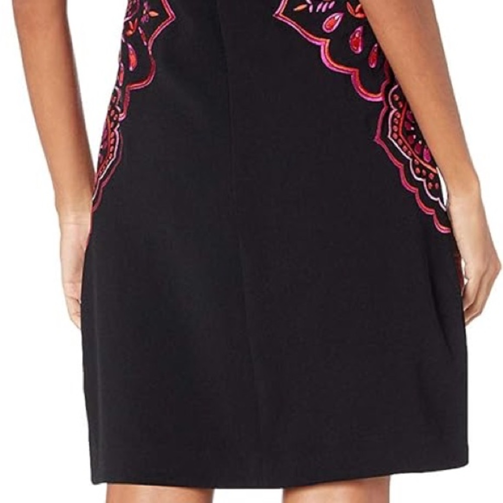 Trina Turk Floral Embroidered Sheath Dress Size 12 - Picture 3 of 13